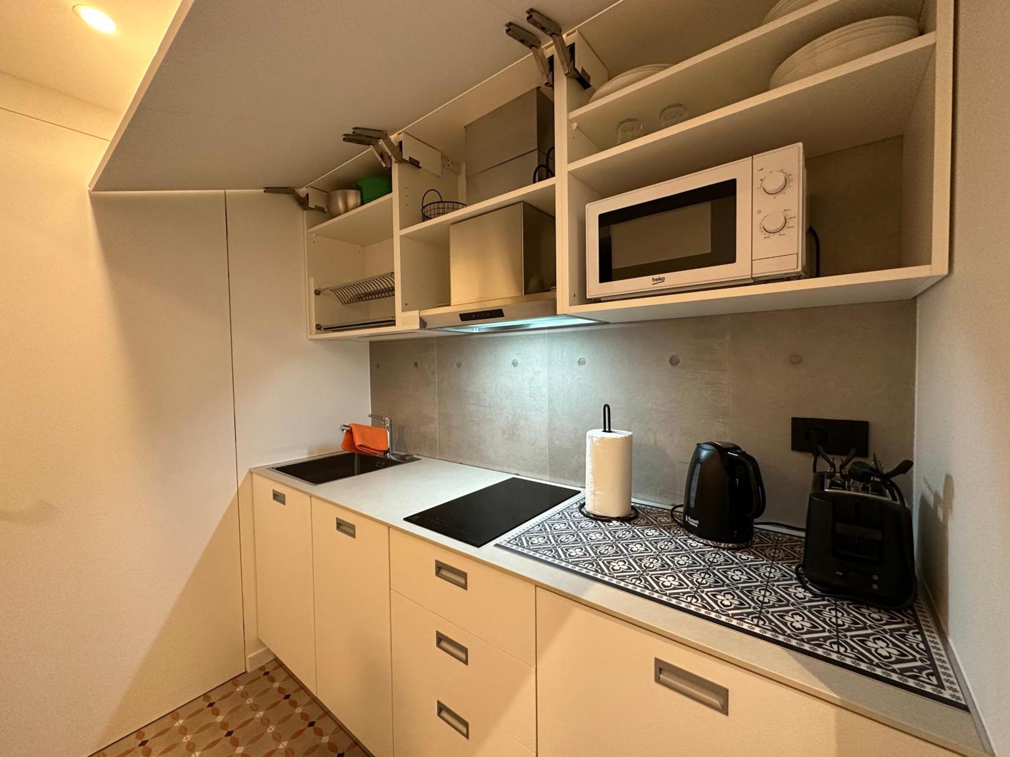 Flavors Of Milan, A Stylish Mini Loft Appartamento